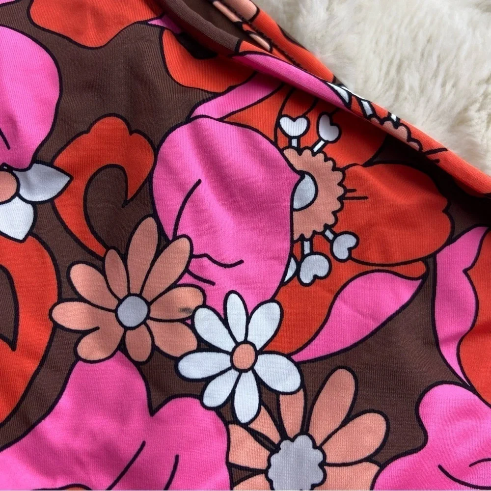 NWOT Frankie’s bikinis Syd one shoulder bikini top 12379